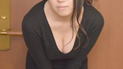 저는 당신의 젖꼭지를 만질 뿐만 아니라 당신의 음부를 쓰다듬을 것입니다. 미야자와 유키코
